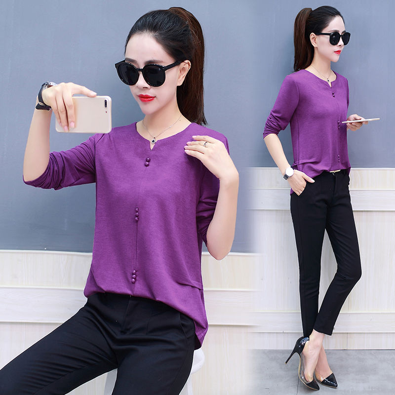 小姨33岁，从不紧身衣配短裙!只穿“小香风套装”，难怪美嫩