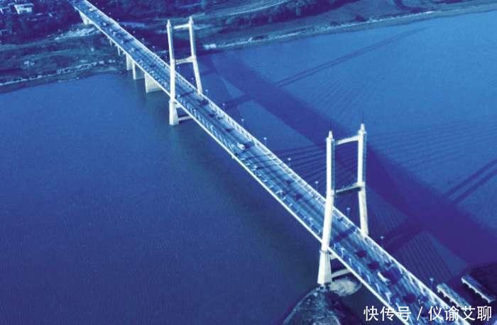 安徽这个城市要发达了, 即将迎来4座城际高铁, 还要新建两座机场