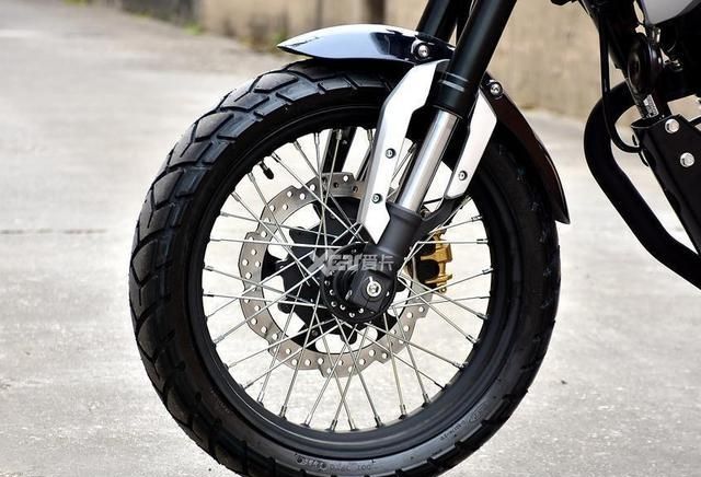  「CB190SS」不到2万的复古摩托车 五羊本田CB190SS实拍