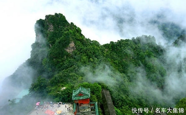 中国最危险的“香炉”:放在悬崖峭壁上,无数信徒因烧香丧命