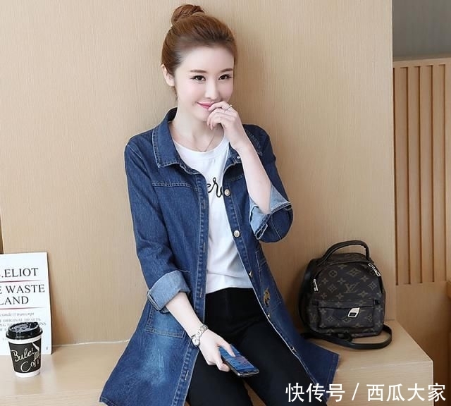 【优雅和】给丈母娘一口气买了几件牛仔外套,时髦精都这样穿