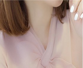 出去玩，穿裙子不方便!45岁婆婆穿这小衫，配萝卜裤，美过风景