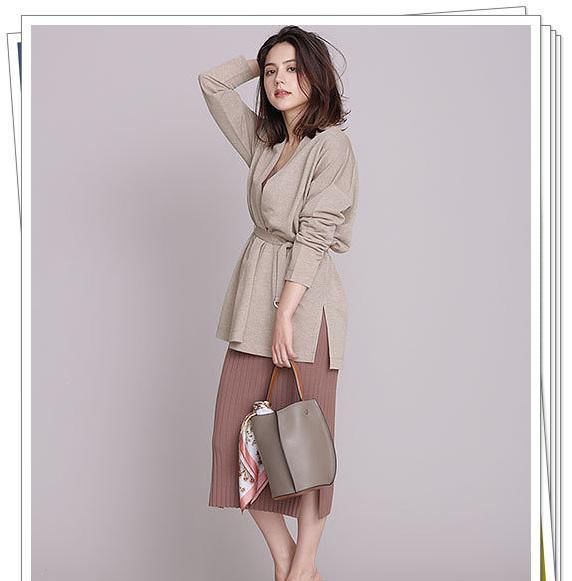  #黑色长款开衫#选择上衣是时尚的关键!流行的日系通勤穿搭look