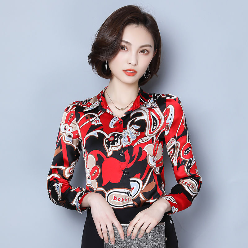 偷偷告诉你，今秋流行“小衫+小脚裤”，瞧这8款，确实时髦洋气