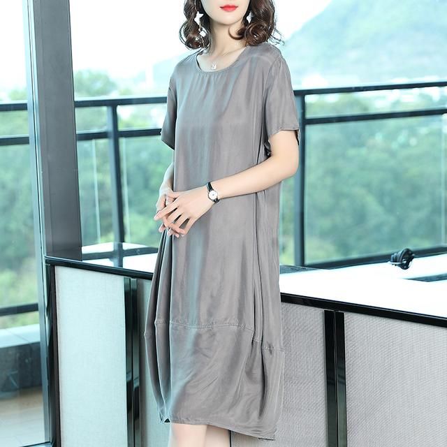 老公最喜欢我穿裙子了!吃饭睡觉也要我穿,真是讨厌死了~