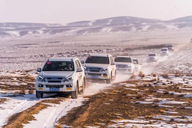 服气！接近零下20度，这台10多万的SUV还敢爬山撒野