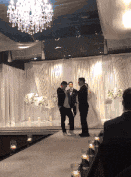  哥们@搞笑gif：哥们玩疯了，你考虑过姑娘的感受吗？