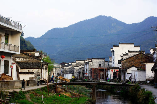 我国最矛盾的古镇,地处江西,却是安徽建筑特色,称中国最美古镇