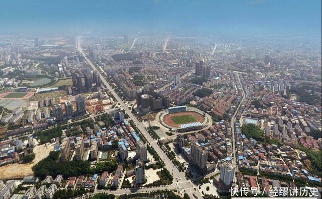  咸宁@中国一座处武汉、南昌、长沙之间的城市