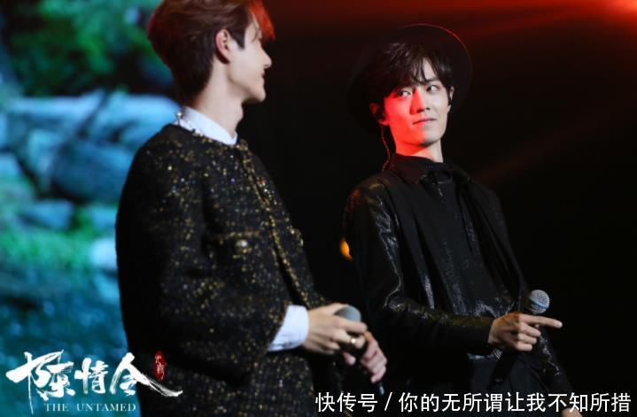 王一博跨年同款