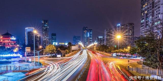 韩国游客来中国旅行，回国后，直呼那里的人太“傻”了