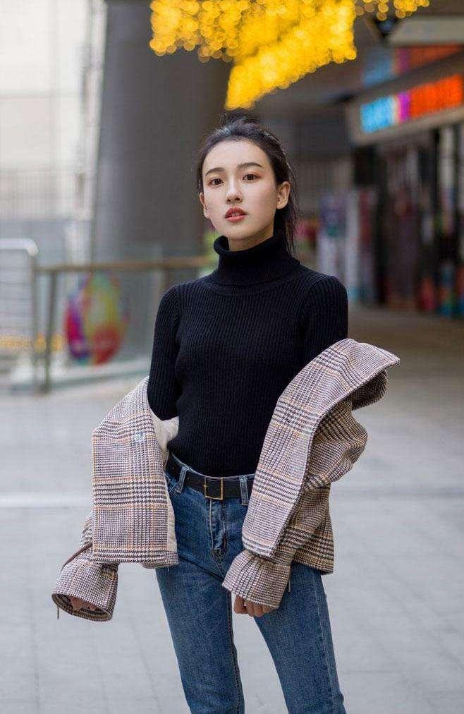 一款精致的紧身牛仔裤，穿出性感高贵的女神品味气质迷人！