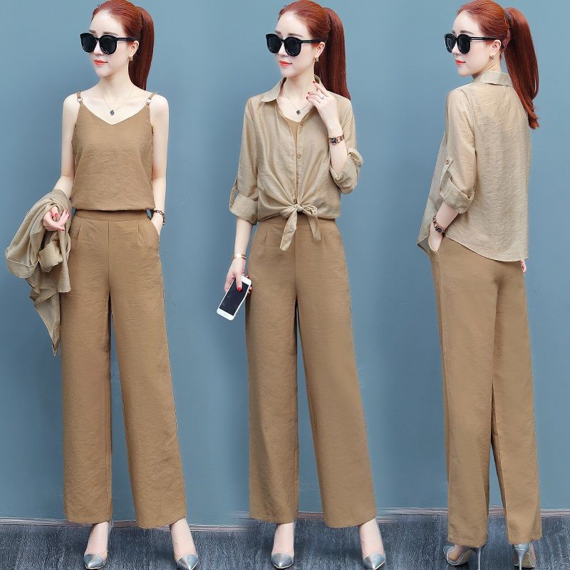 不喜欢穿裙子的女人有福了,瞧瞧8月新款套装,穿上身女人味十足