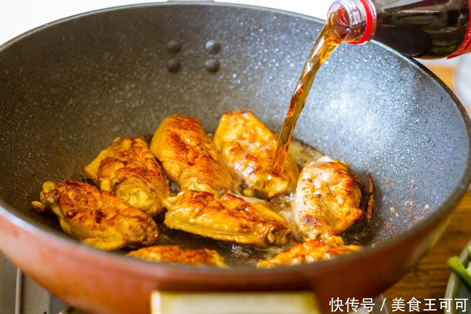 可乐鸡翅的正确做法,味道鲜美做法也简单,快跟