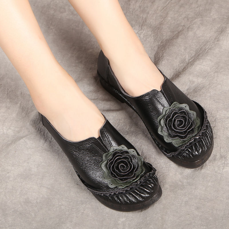 35岁女人别穿高跟鞋，今秋流行这样的妈妈鞋，上脚舒适又洋气