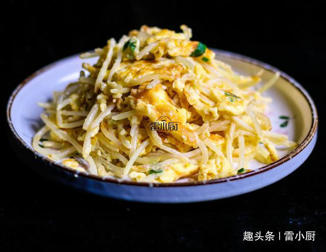 『黄豆芽』早春最该吃的菜就是它,清热明目,补气养血,这时候不吃就太亏了