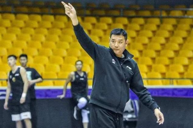  [CBA]巩晓彬大手笔来了！山东男篮进行人员调整 CBA名将离队