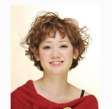 四方脸女生喜欢的发型，最主要是好看修颜！