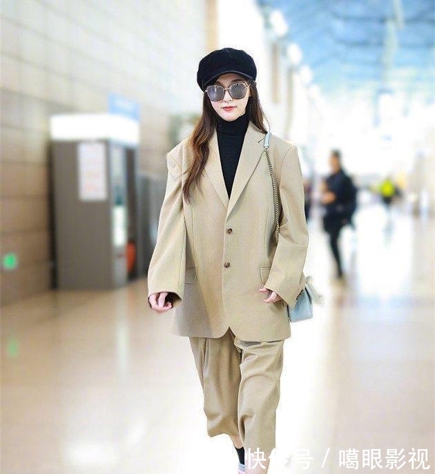 适合:肩膀宽的女性别穿一字肩了,宽肩西装更适合你,隐藏缺点还有气质