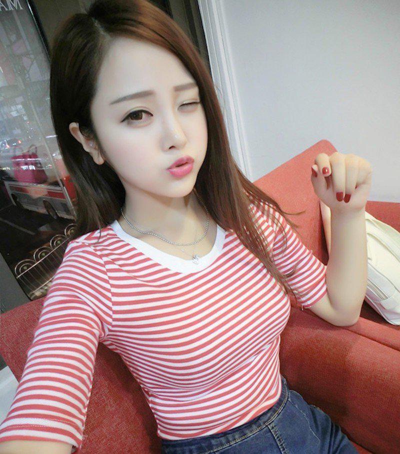 倩丽无比的牛仔裤美女，尽显窈窕身姿！