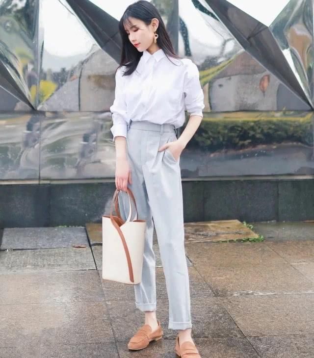  #时尚圈#春季裤子怎么选？这3种裤子显瘦显高又时髦，明星潮人都在穿！