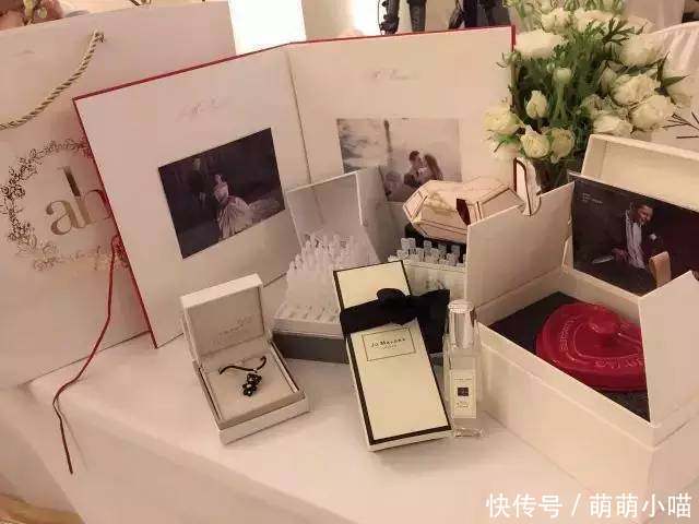 付辛博颖儿婚礼请帖、伴手礼曝光!杨幂刘恺威