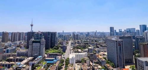成都人才落户新政实施两年：28.6万本科及以上人才落户