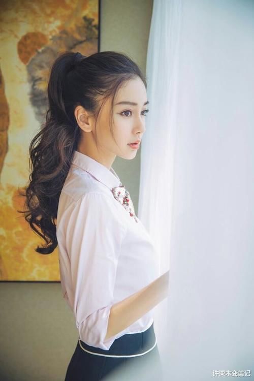  『女生』女生不要总是披发，今年流行这3款“扎发”，不仅好看还减龄！