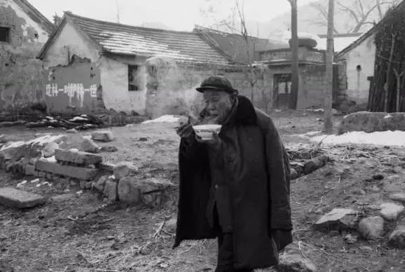  [照片]在义门,一组农村30年前吃饭的老照片!看完莫名感伤!