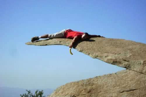 世界最妙的骗局，用一块石头瞒过了上亿人的眼睛，网友：演技太好