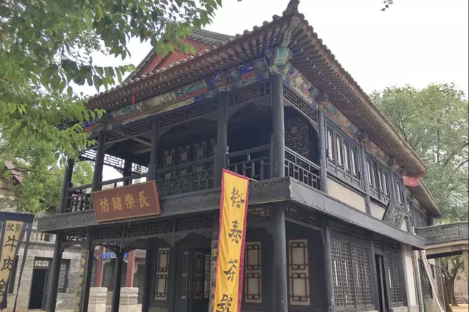  电视剧：一部部经典的电视剧在“飞腾影视城”里诞生，谱写出动人的旋律和伟大的篇章