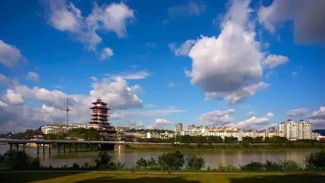 四川第二大城市，相当于1.1个泸州，不是德阳也不是宜宾