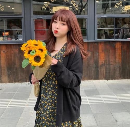 【会看起来】微胖女生可以穿出精致气质!十套春季穿搭显瘦又时尚,高级又显贵