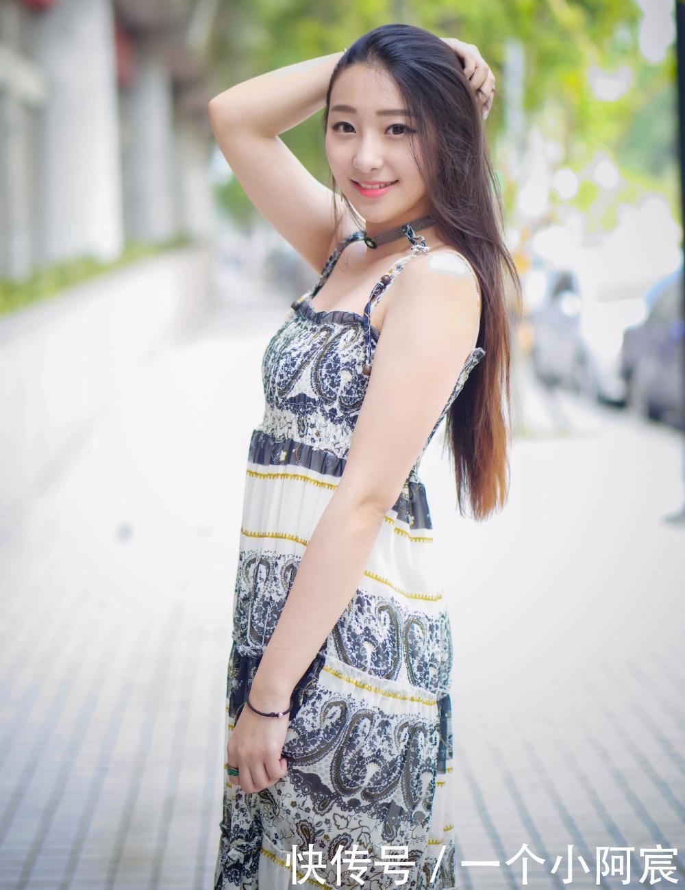 美女摄影各种俏美裙子装点青春，秀出长腿，成就美丽女人！