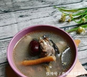  『热水』焯排骨到底用冷水还是用热水看完大厨做法才知道，原来用错水了