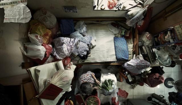在香港住“笼屋”的人，他们都有什么身份？看完才明白