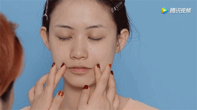 实用 | 睡前一个小动作,皮肤紧致水嫩,50岁都不长皱纹!