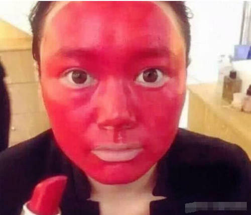 最尿性的买家秀:图3黑丝袜抢镜,最后一个笑晕在厨房!