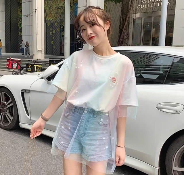  『少女』学生党开学不要乱穿！校服套“彩虹短袖”太阳底下会“发光”，少女心爆棚