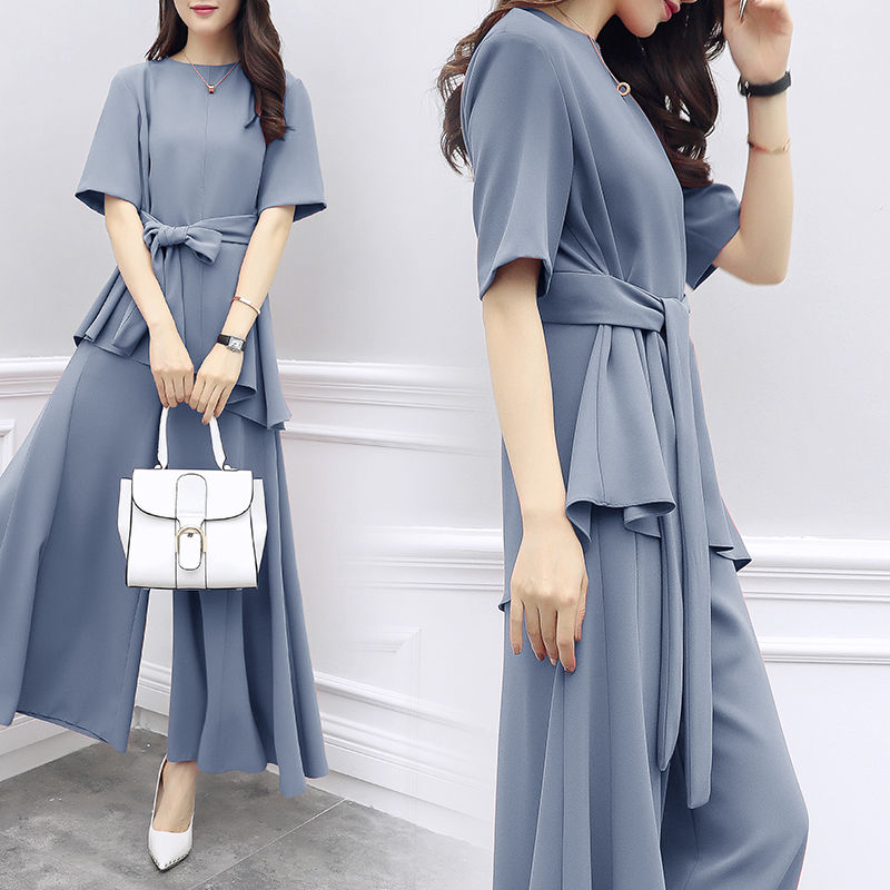 哇!太显嫩了!三伏天,70后表嫂穿这阔腿套装,把旗袍都比下去