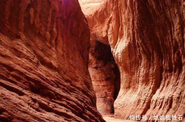 独库公路，媲美318川藏线！去一次震撼一次