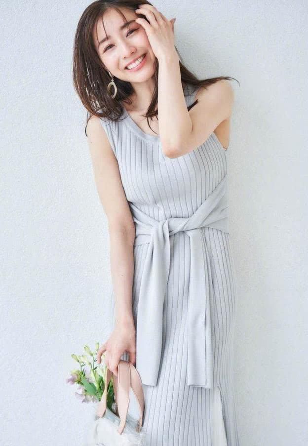  春天@春天拥有了这6件必备单品，你在穿搭的路上学会模仿和创造会更美