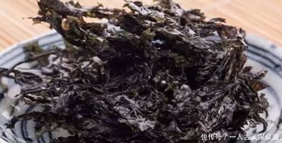 『厉害』钓鱼比蚯蚓厉害万倍饵料:入水鲫鲤疯咬不断,整条河鱼闻味被吸引