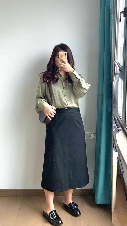  「春天」建议微胖女生，春天学会这样穿，显瘦减龄还时尚