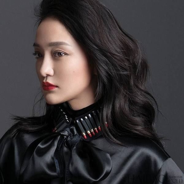 周迅被戏称为＂从十岁起就开始抽烟的如懿＂?但再出戏的大烟嗓也