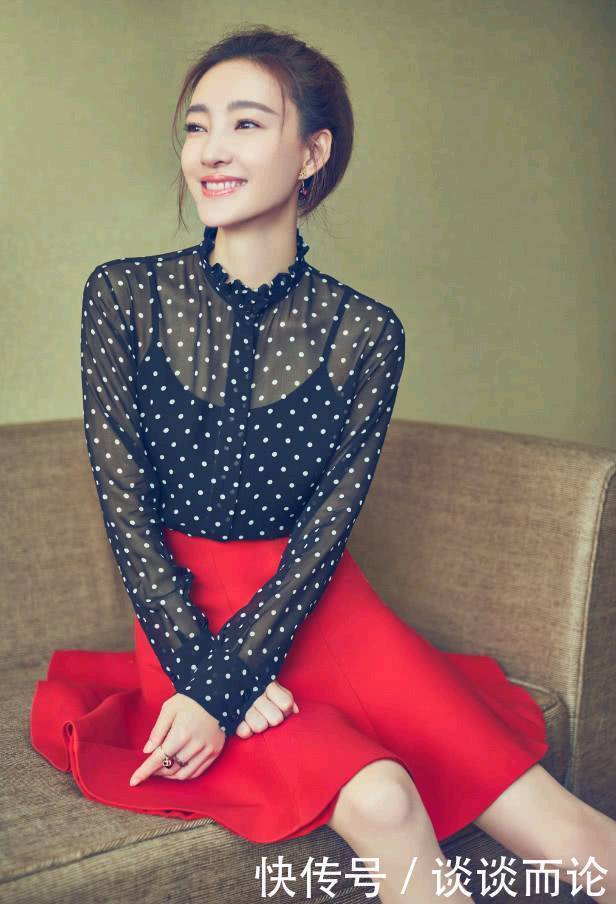 王丽坤若隐若现的这身衣服穿着太有味，美女们跪求同款链接