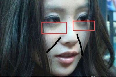 药铺10块多一管的软膏,睡前用来擦眼部,对修复眼袋皱纹很有效