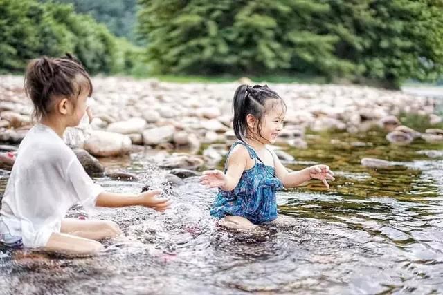 工作20年就退休,带4个闺蜜归隐山林,过上神仙般的生活