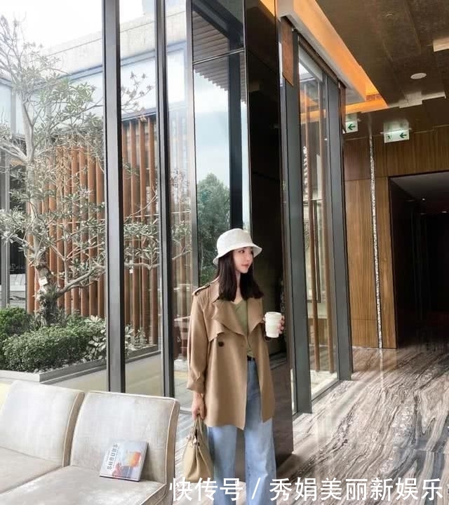风衣:春夏怎么穿裤子?时尚博主教你这样穿,时尚大气又好看,还很好穿