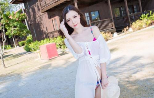 风韵优雅的比基尼泳衣美女，塑造曼妙身材，散发十足女人味！